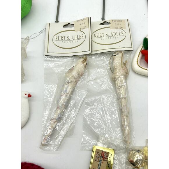 Junk Drawer Lot Of Vtg Christmas Décor Decorations Ornaments Santa Bells Crafts - Picture 8 of 12